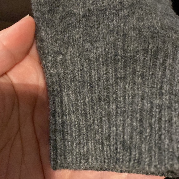 Pure Lamb Wool sweater - Picture 2 of 3